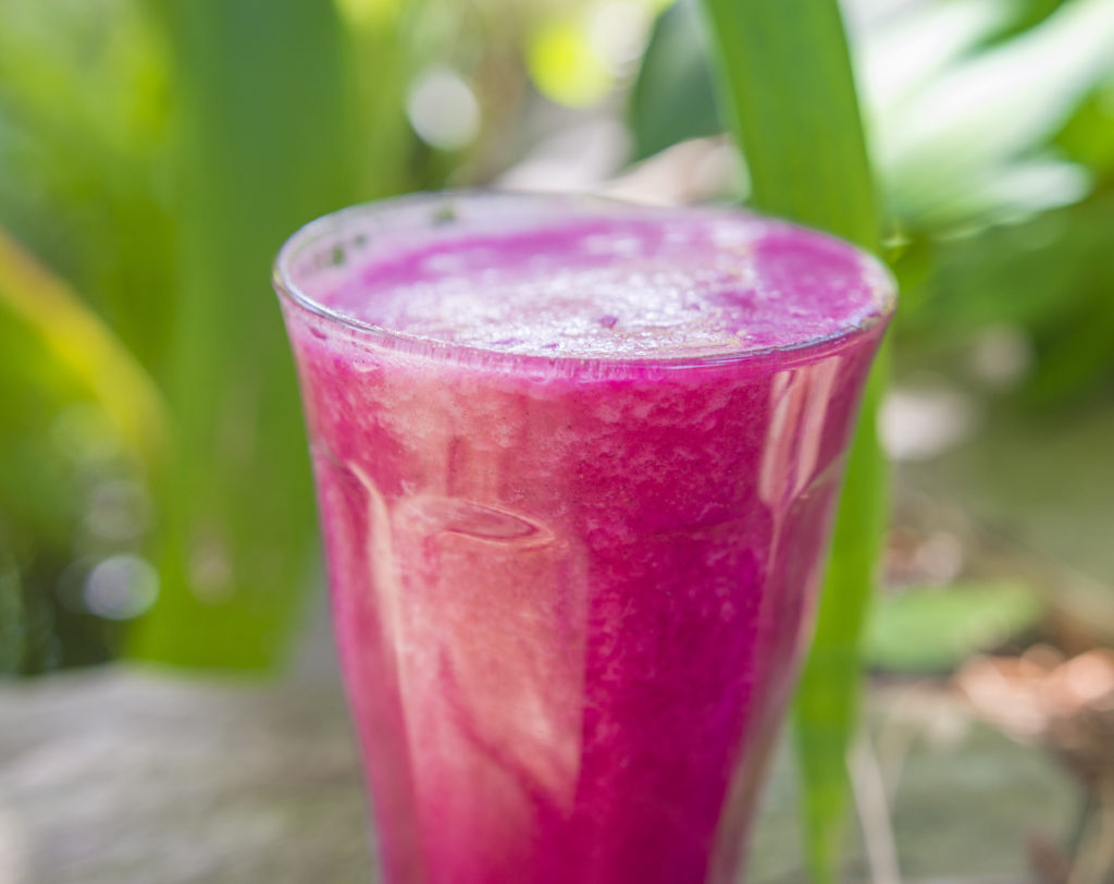 Dragonfruit, Strawberry + Ginger Smoothie - Laura's Vegan Table