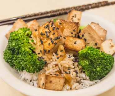 Tofu and Broccoli with Garlic Sauce